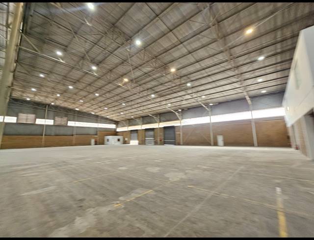 4,286M² WAREHOUSE TO LET IN LONGMEADOW